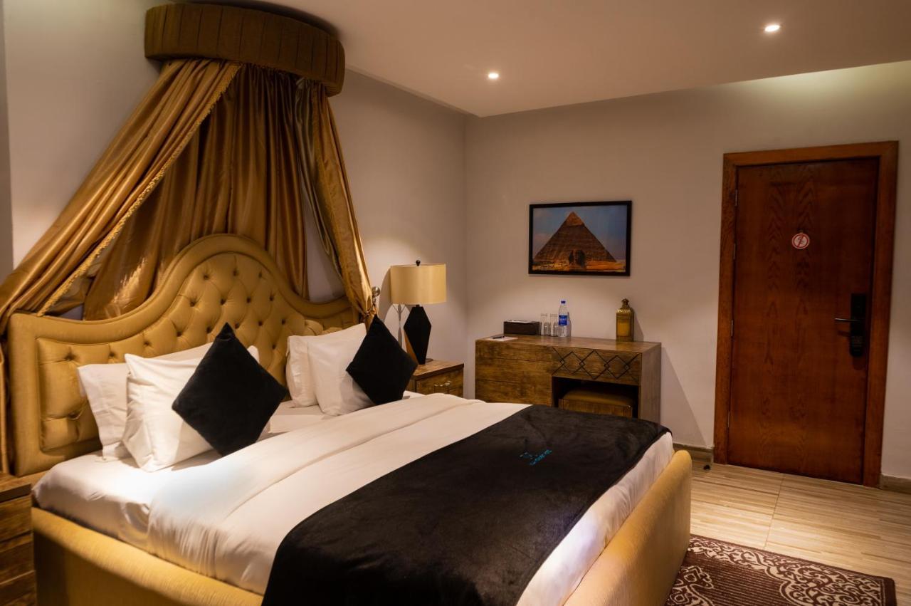 Villa Monument Hotel Aliayabiagba Bagian luar foto