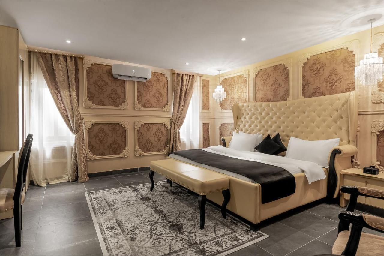 Villa Monument Hotel Aliayabiagba Bagian luar foto